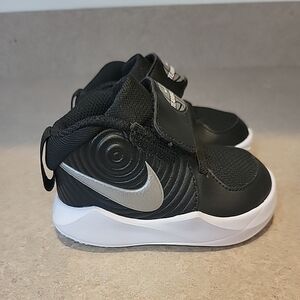 Toddler Black Nike Team Hustle  Size 4C